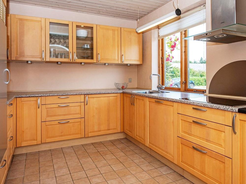 10 Person Holiday Home in Ulfborg