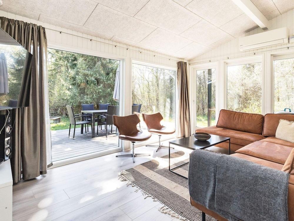10 Person Holiday Home in Fjerritslev