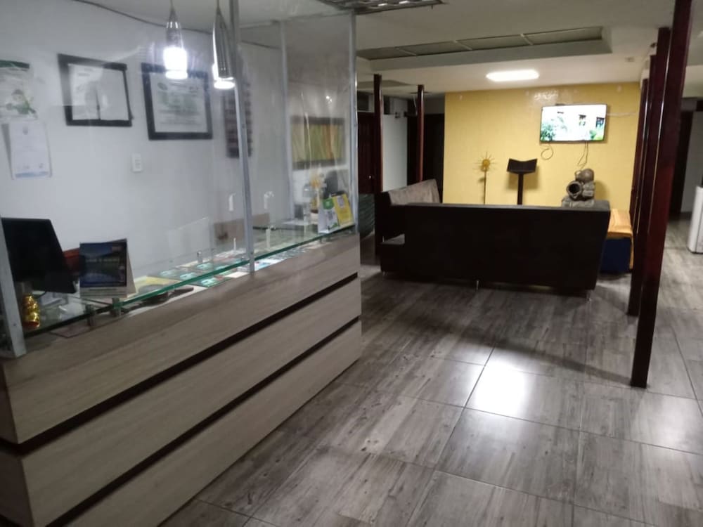 Hotel Cañaveral Plaza