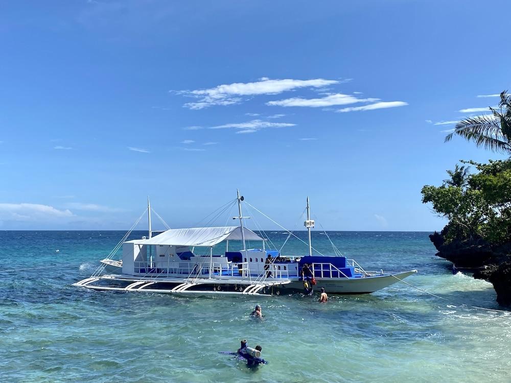 Magic Oceans Dive Resort