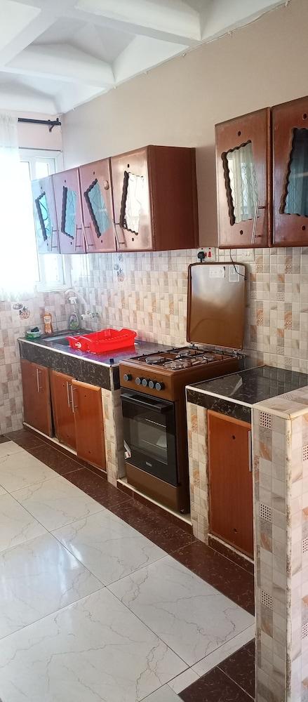 James's Shanzu Luxury Apartment