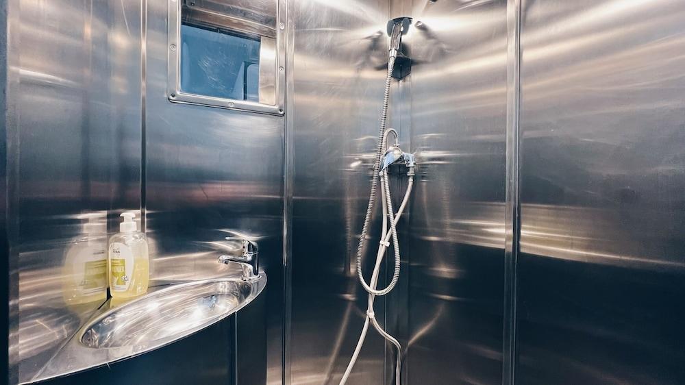 Space One Vienna - Sleeps 7 - Affordable & Central