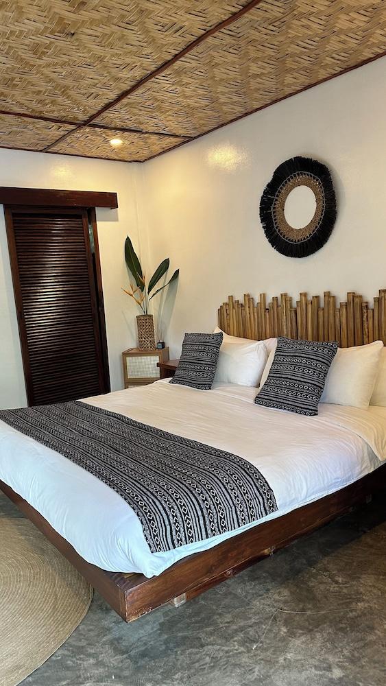 Yumi Villas Port Barton