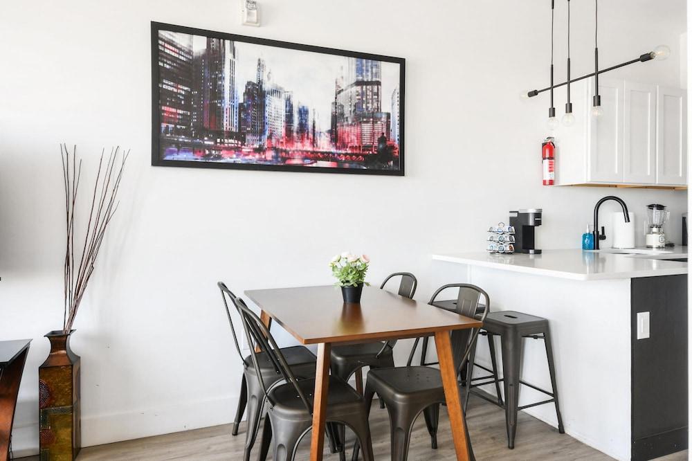 Luxury Studio 30 Mins to Manhattan Evonify