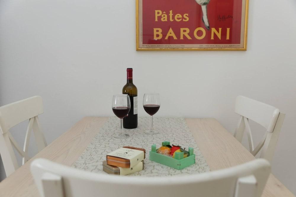 Central Apartment With Balcony