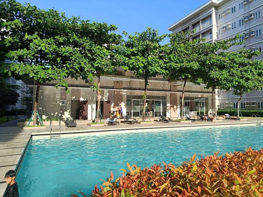 Nadine's Little Sanctuary