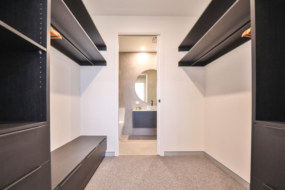 Indulge Apartments City View Penthouses