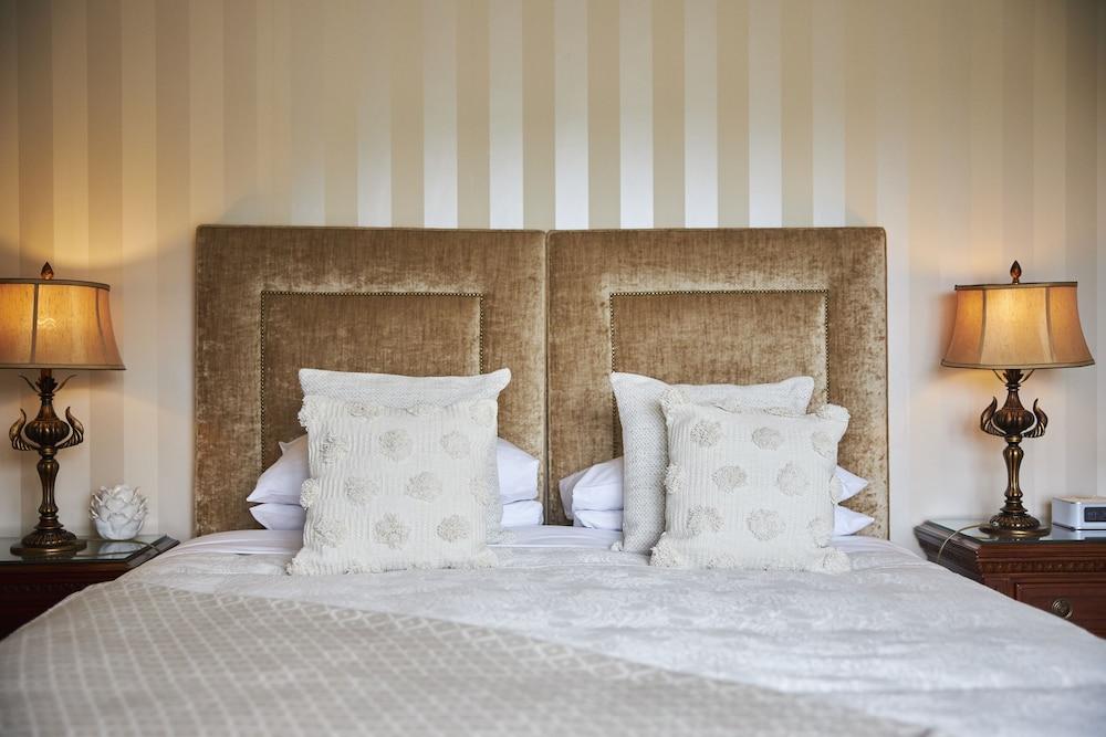 Luxury Lodges in Doolin Village