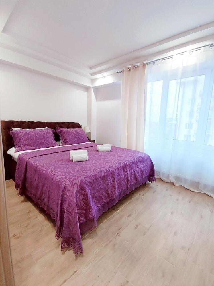 2BR&LIVING center city CHISINAU