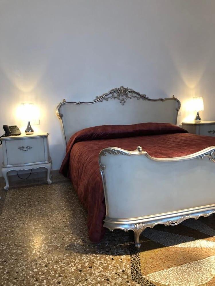 Hotel Donna Lucia