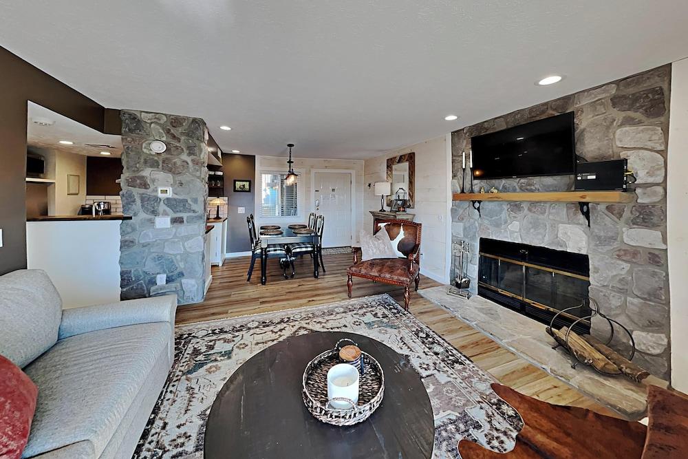 The Bear Hug - Deer Ridge Mountain Resort E107