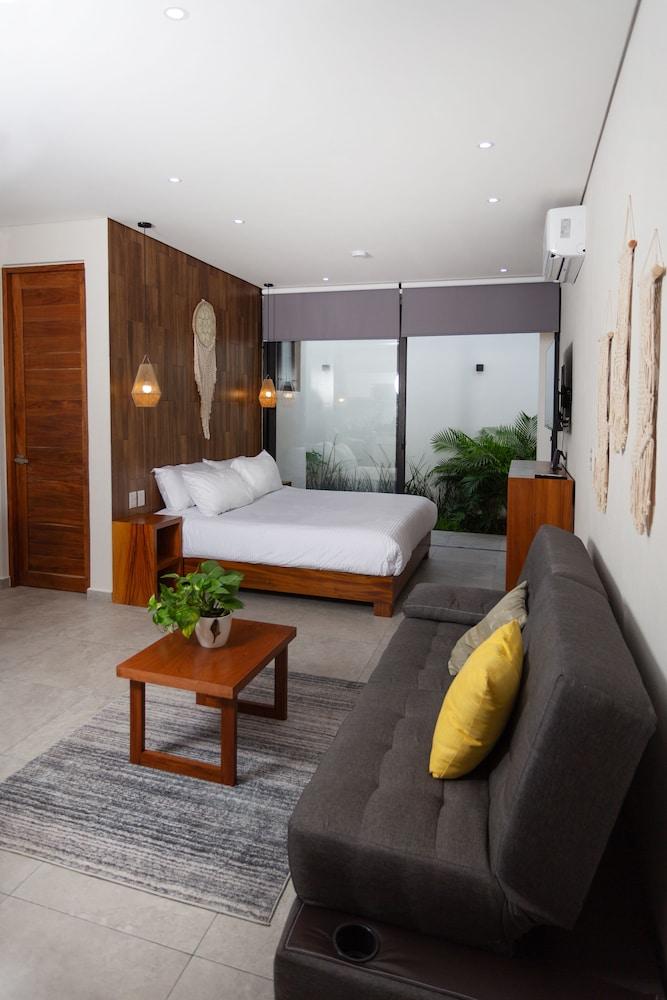 XKAA Ocean View Condos By Smart Rentals