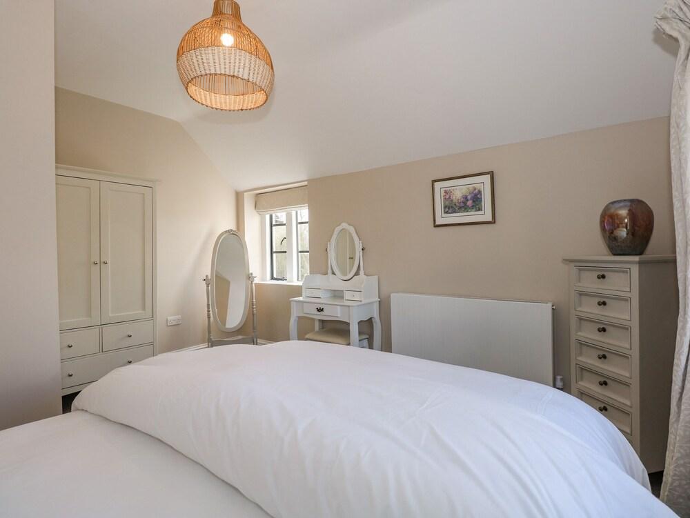 Kylemore Railway Cottage