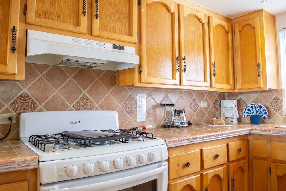 WIVC La Paloma Resort - Your Vacation Escape to Rosarito, Swimming Pool & Short Walk To The Beach