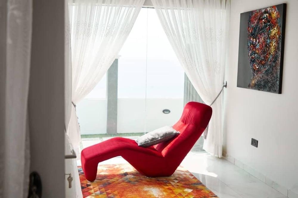 Empire Bay Beach Villa