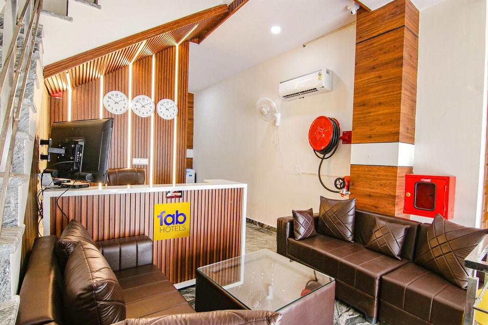 Fabhotel Hc South Crown