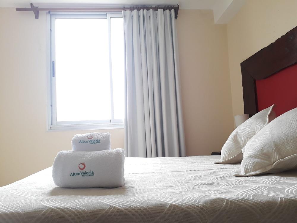 Altos Valeria Apart Hotel