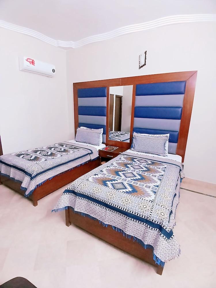 Subhan Palace Guest House Karachi