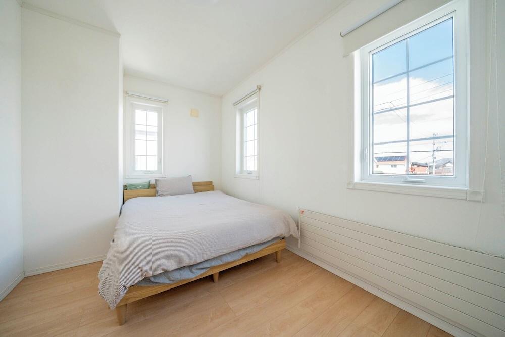 THE GARNET HIGASHIKAWA