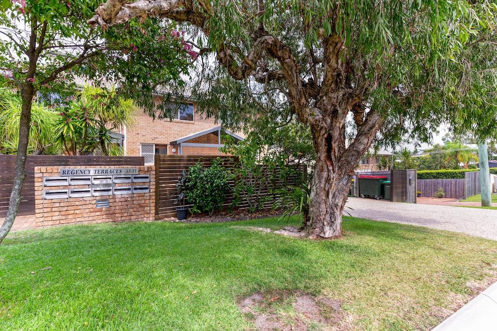 MARJ04- HOLIDAY APARTMENT IN MOOLOOLABA