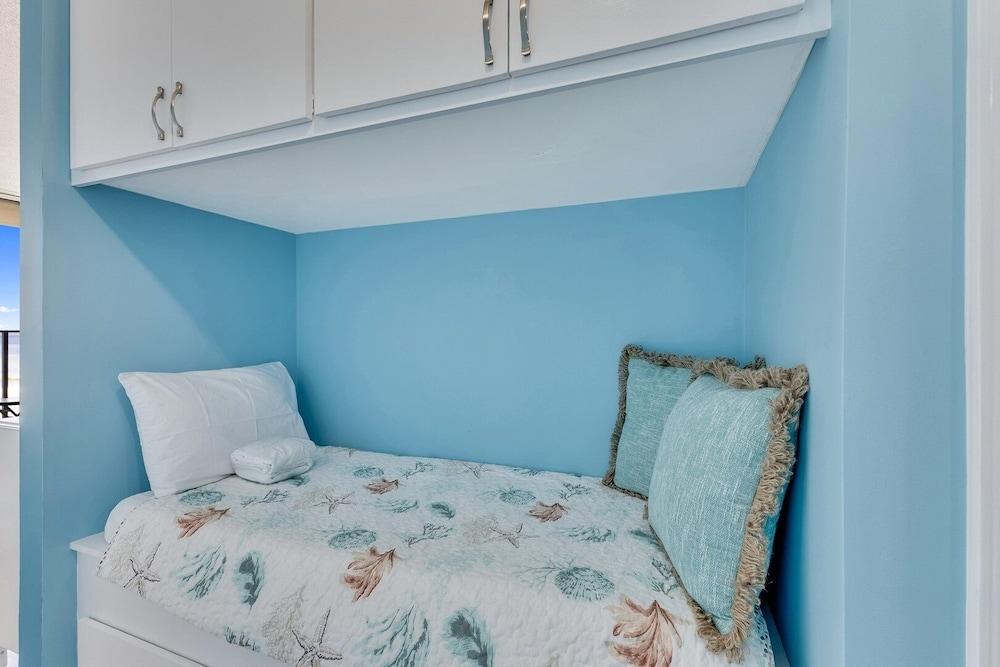 0403 Havin' Fun by Atlantic Towers