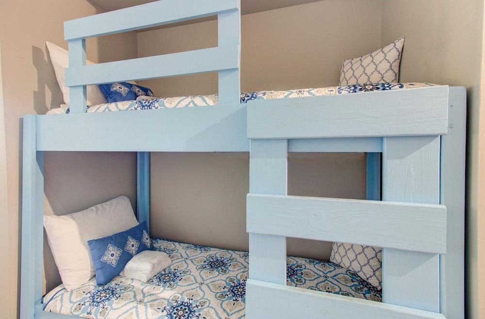 0309 The Blue Depth by Atlantic Towers