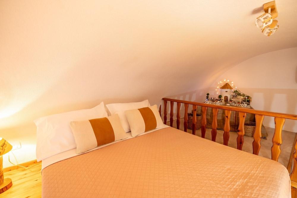 Villa Sertis Santorini