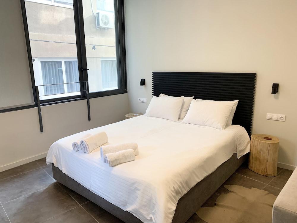 M17 Studios & Suites