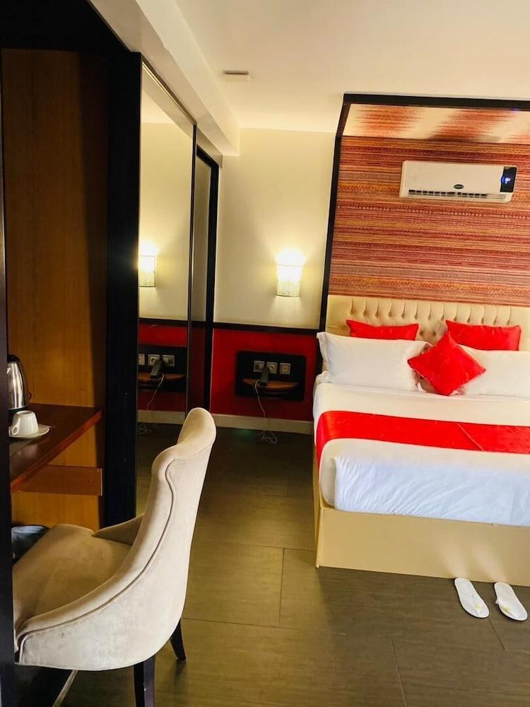 Boun's Hotel Resort & Spa