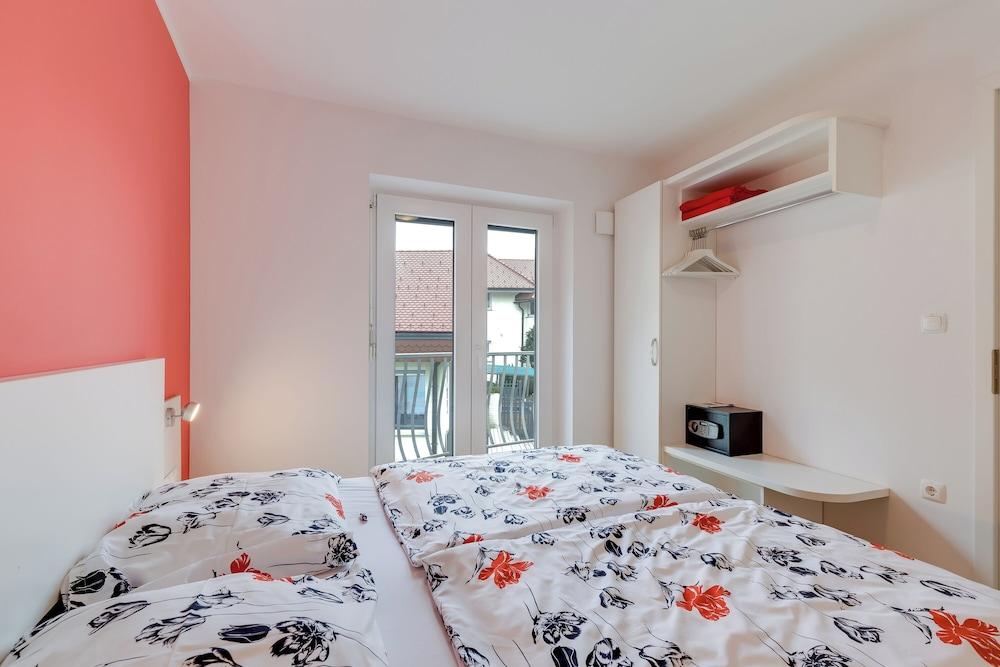 Honeycomb Chalets and Apartments Mozirje