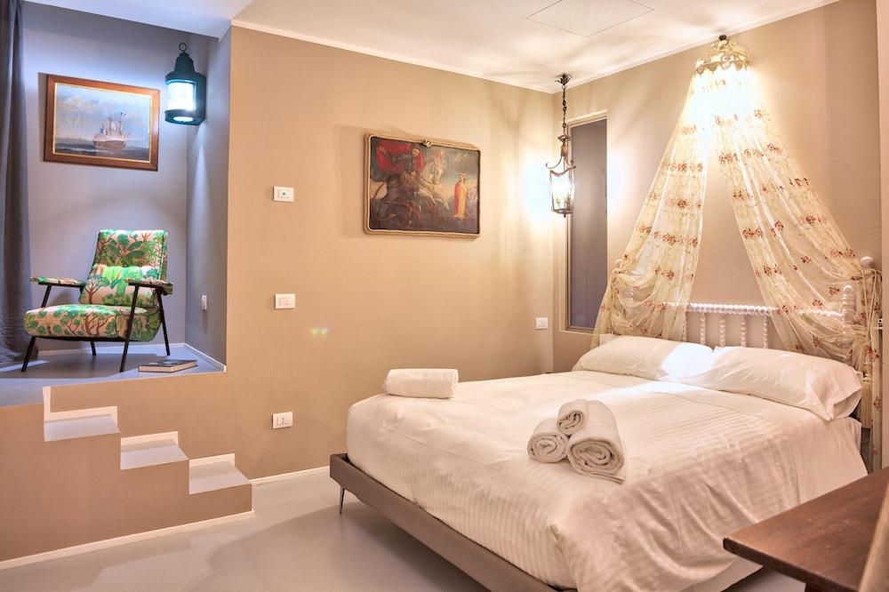 A' Mare Luxury Rooms