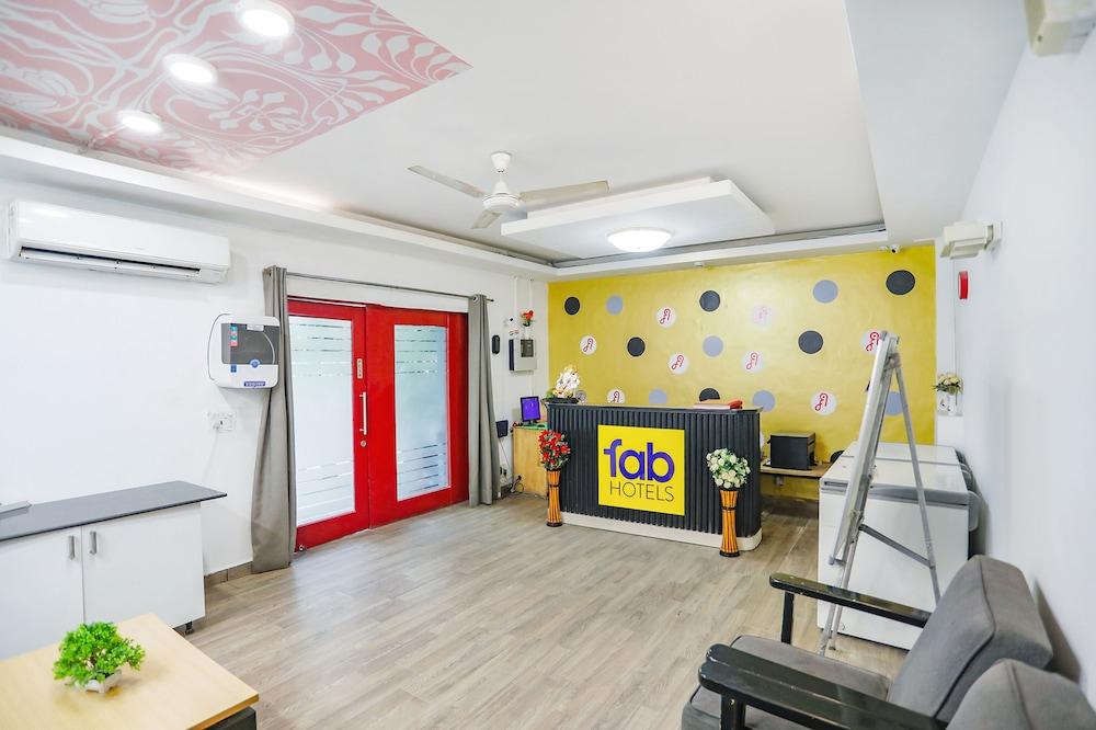 FabHotel F9 Noida Sector 51