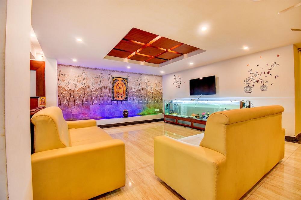 Fabhotel Abirami Grand Inn