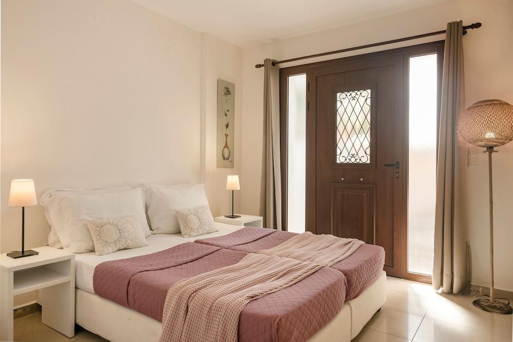 Villa Artemis & Villa Aethra