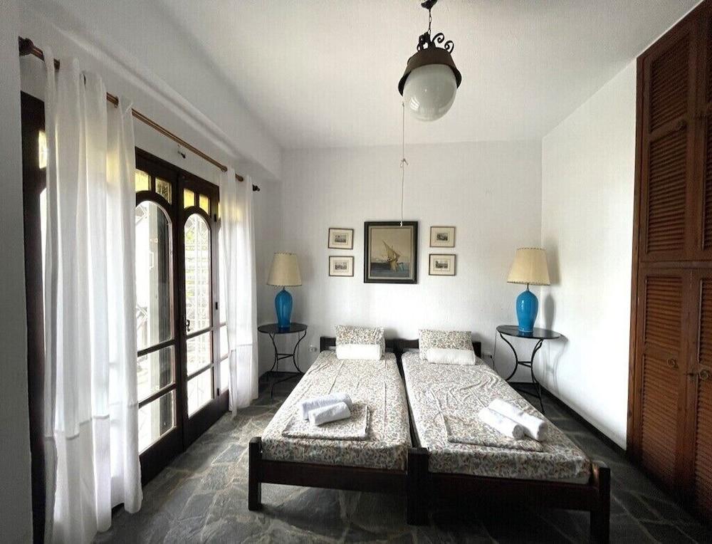 Spacious Maisonette on the "eu Blue Beach" of Kalogria in Sithonia in Greece