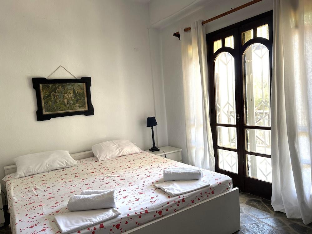 Spacious Maisonette on the "eu Blue Beach" of Kalogria in Sithonia, Greece Num1