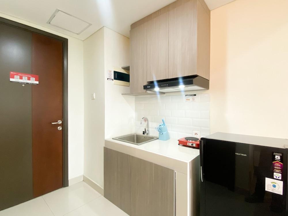 Cozy Studio Room At Pollux Chadstone Apartment