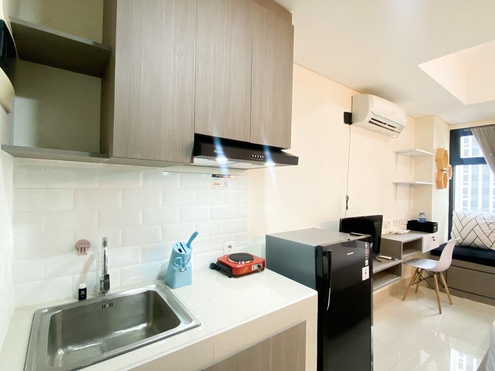 Cozy Studio Room At Pollux Chadstone Apartment