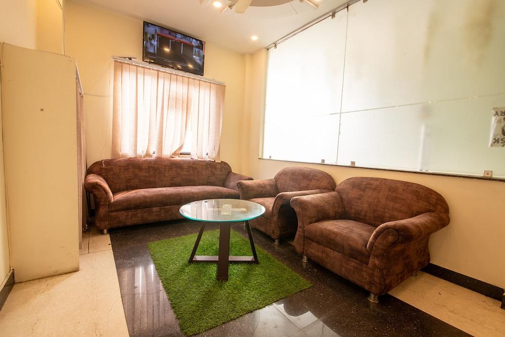 Fabhotel As Residency