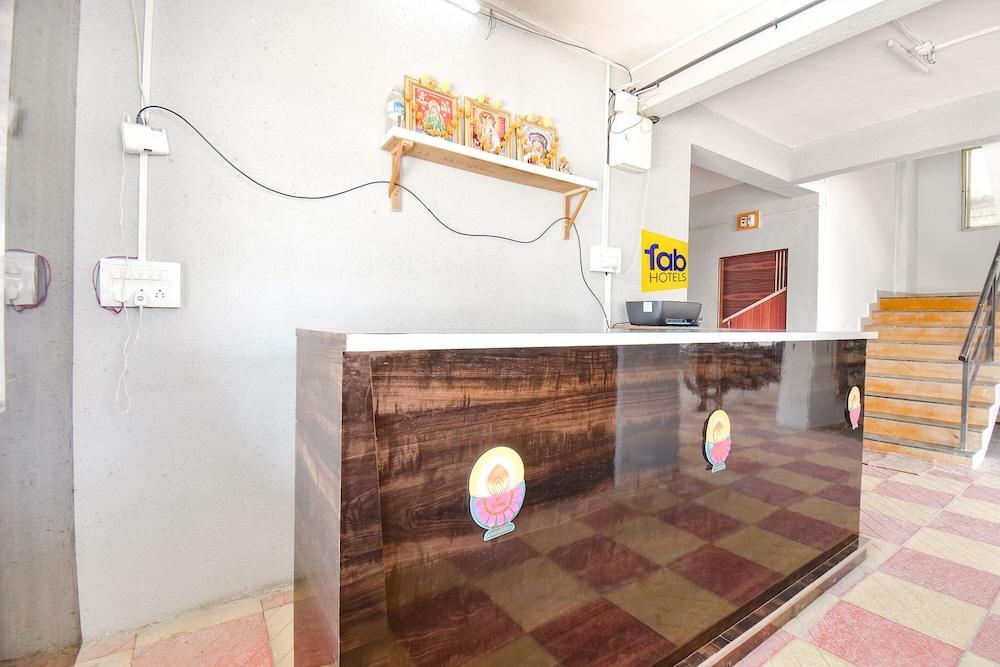 FabExpress Diamond Inn