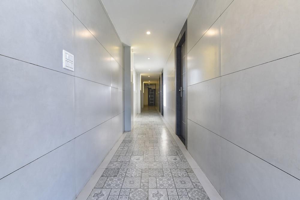 FabHotel Prime AV Royale