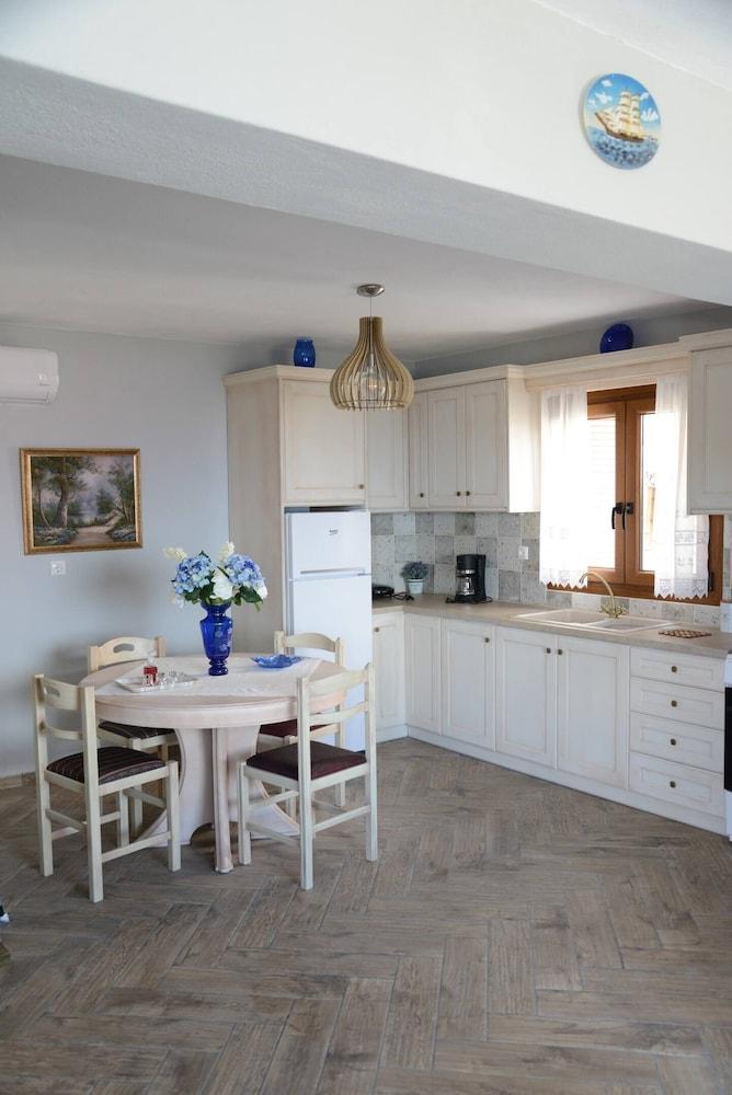 Athena Charming apt with stunning view