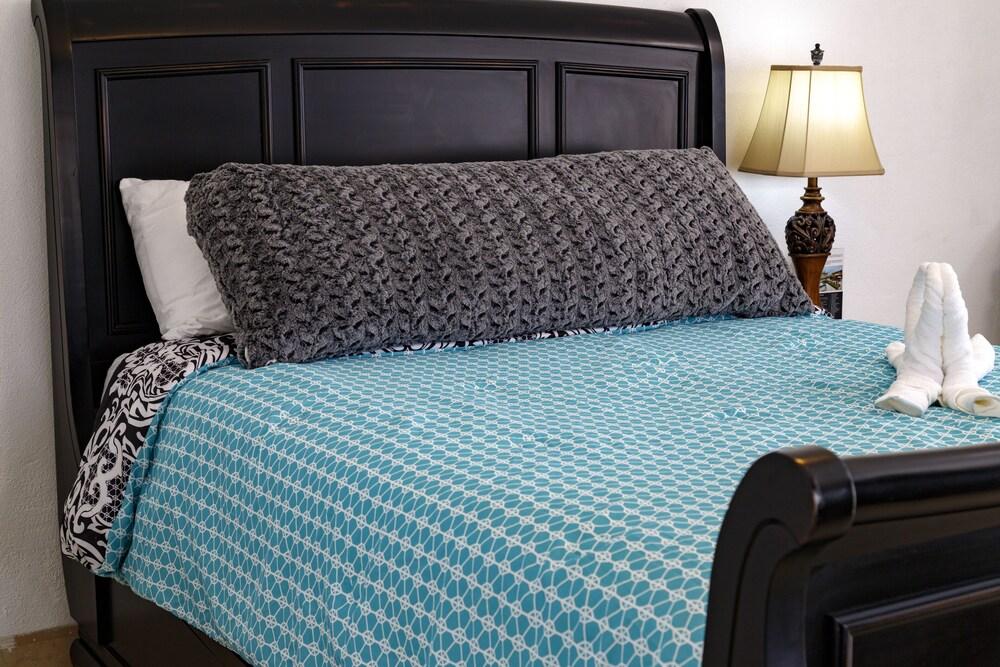 Seaside Adventure Lodging