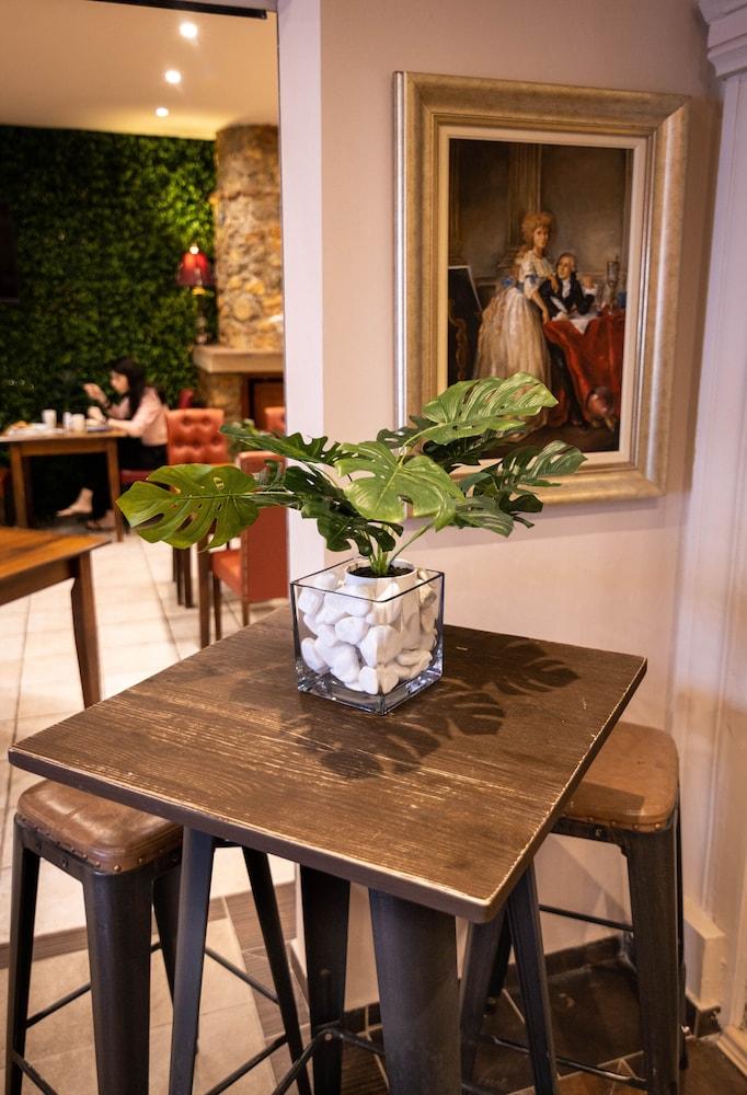 Votsalakia Hotel & Luxury Apartments