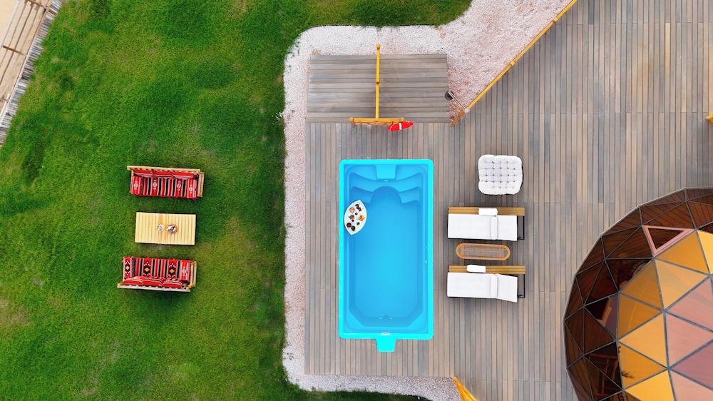 Al Marmoom Oasis Luxury Experiential Desert Domes