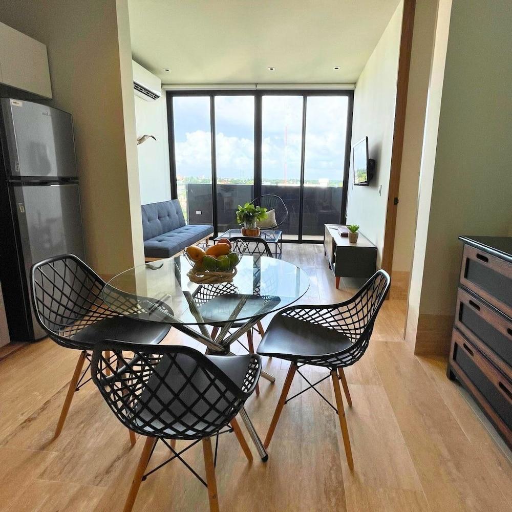 New Downtown Condo with Rooftop Pool