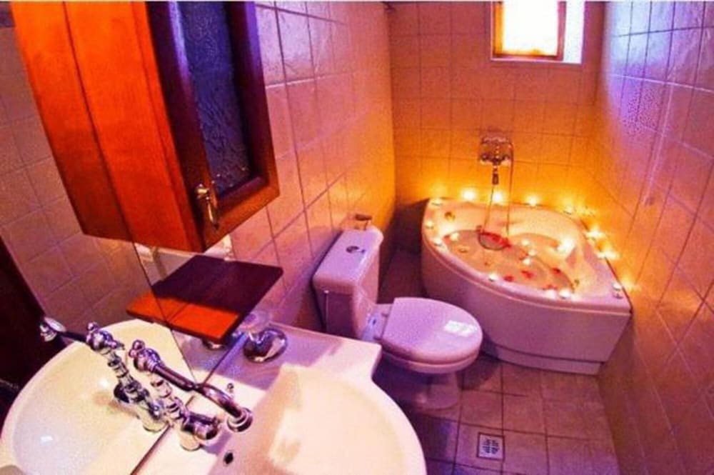 Heliodora Luxury Triple Room 4