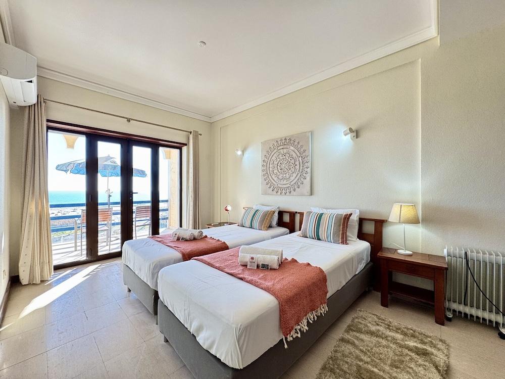 Monte Gordo Beachview 2 by Homing