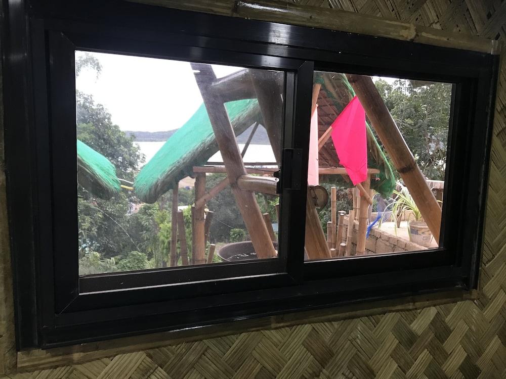 Bayview Coron Kawa Resort