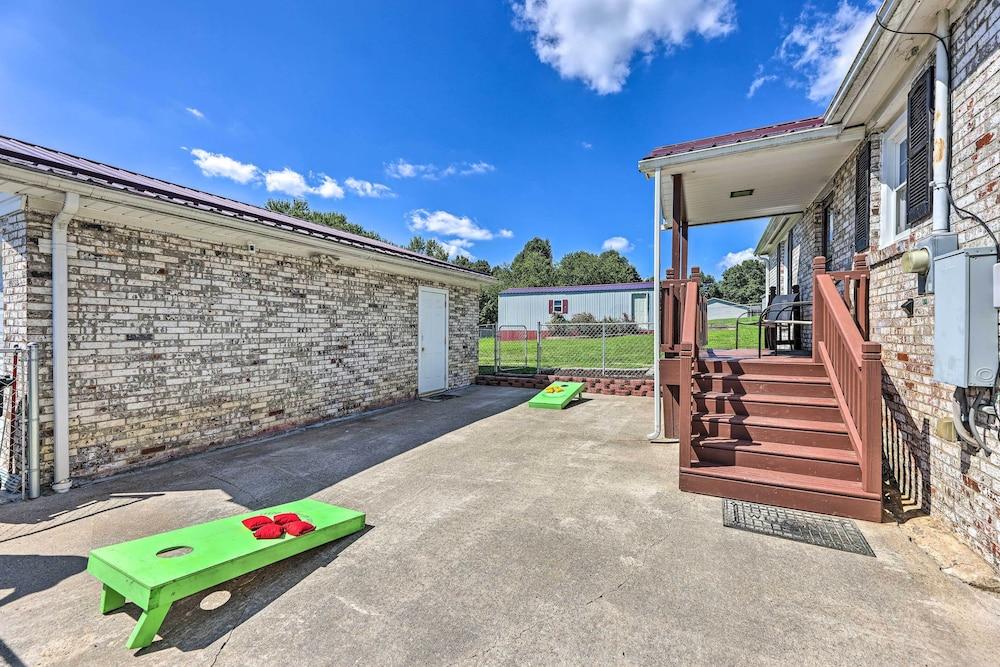 Family-friendly Sanctuary: Bbq, Patio & Yard